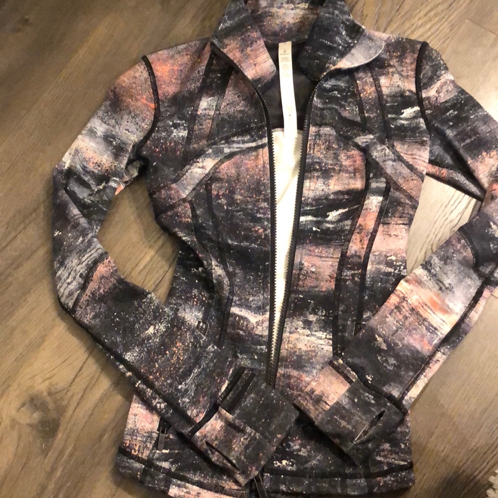 Lululemon size 0 jacket